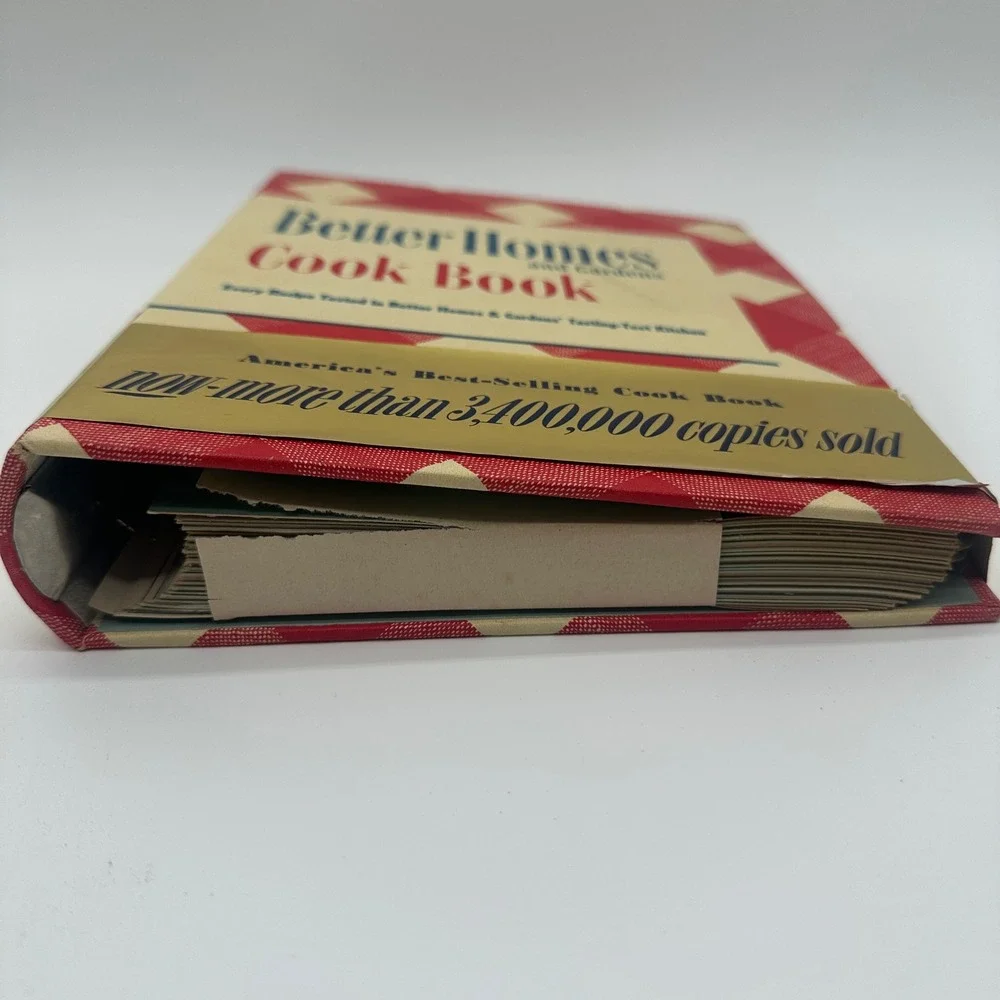 VTG UNUSED Better Homes & Gardens Cookbook Red Gingham 5Ring Binder Gold Band